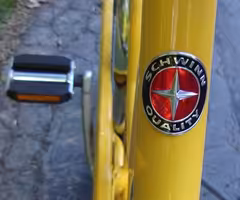 TWO BEAUTIFUL LIKE NEW VINTAGE SCHWINN LADIES & MAN'S CRUISER BICTCLES