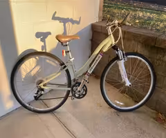 Lady's Bike like new