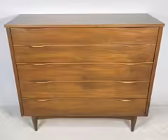 MCM Ward Dresser