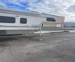 2001 Lance Camper